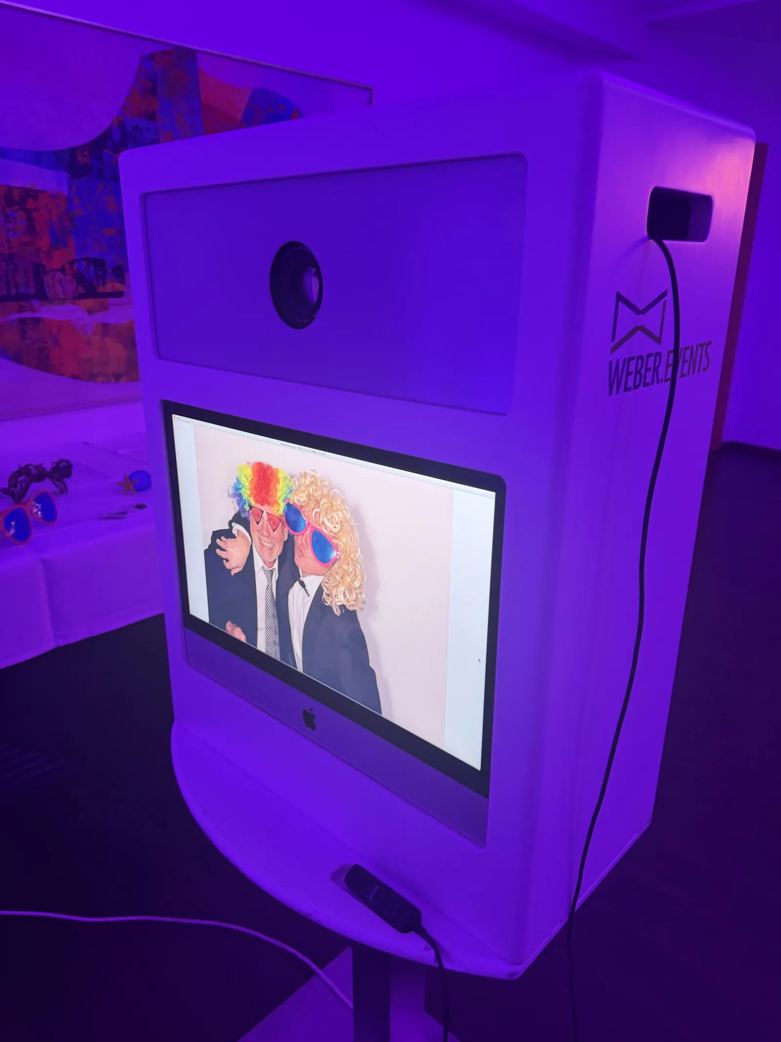 Fotobox von Weber.Events mit Bildschirm